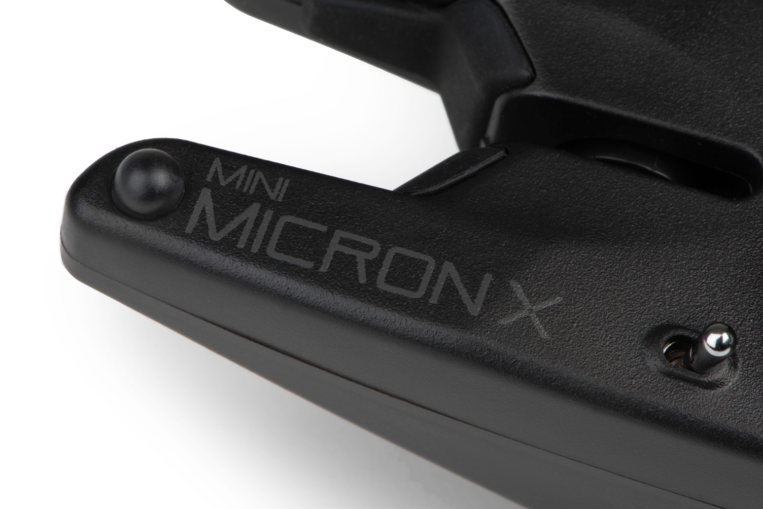 mini_micronx_led__logo_detailjpg