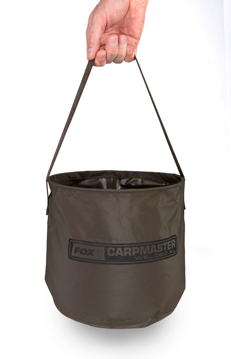 fox_welded_carpmaster_water_carrier_xl_being_carriedjpg