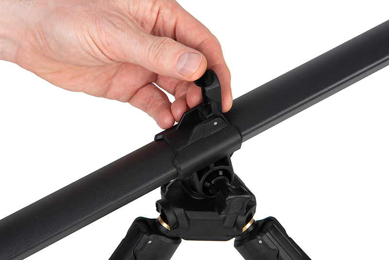 crp049_fox_eos_2__3_rod_tripod_adjusting_length_detailjpg