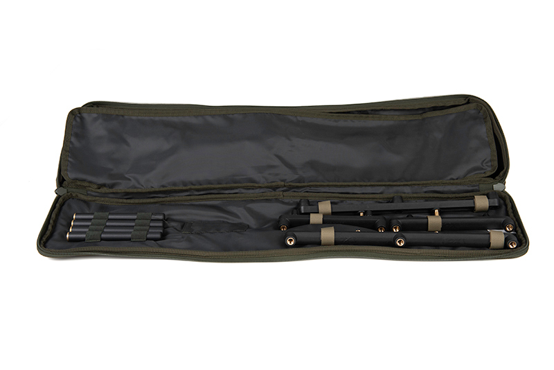 crp049_fox_eos_2__3_rod_tripod_bag_openjpg