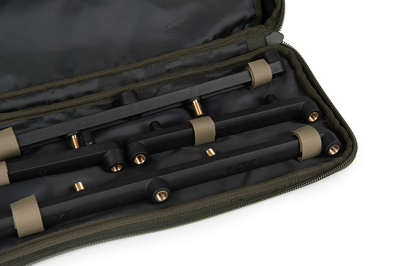 crp049_fox_eos_2__3_rod_tripod_in_bag_detail_2jpg