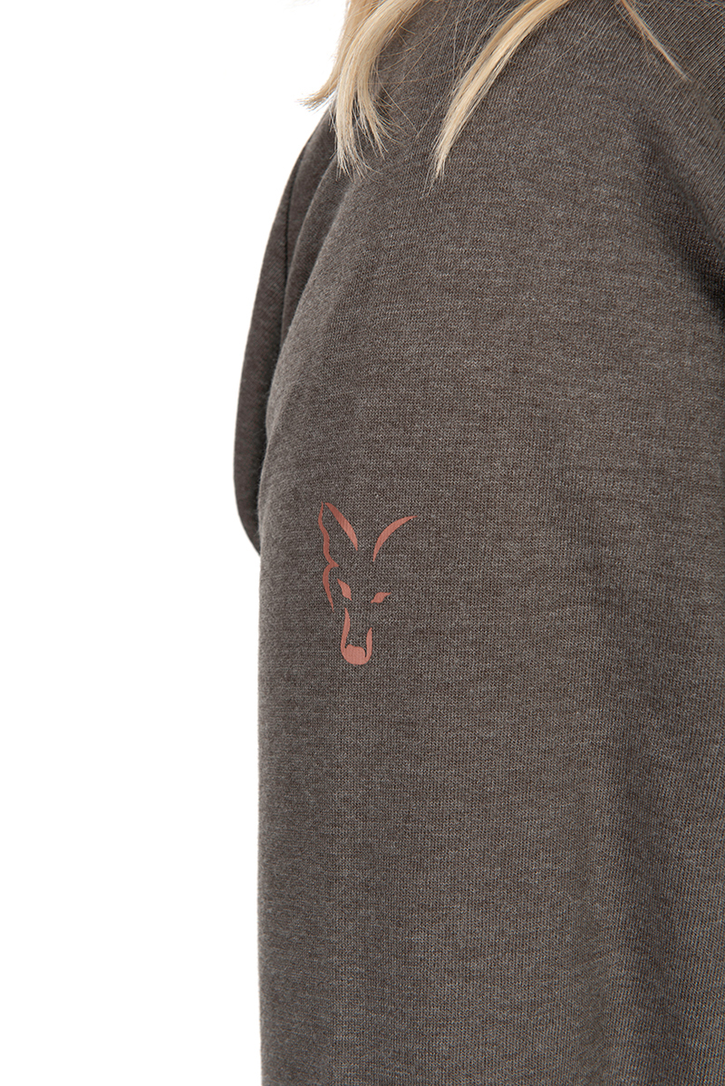 cwc001_004_fox_womens_hoody_arm_logo_detailjpg