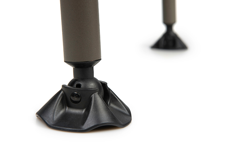 cac855_fox_xl_bivvy_table_adjustable_foot_detailjpg