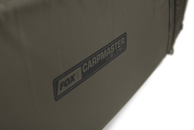 ccc060_fox_carpmaster_welded_unhooking_mat_logo_detailjpg