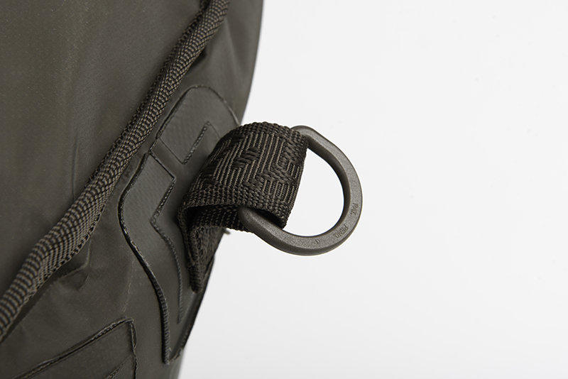 ccc060_fox_carpmaster_welded_unhooking_mat_pegging_loop_detailjpg