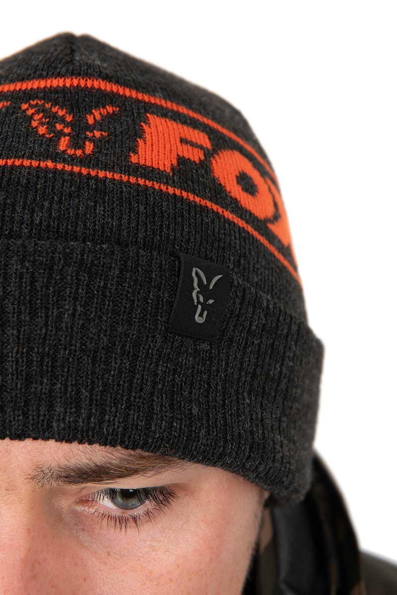 chh019_fox_collection_beanie_black_and_orange_logo_detailjpg