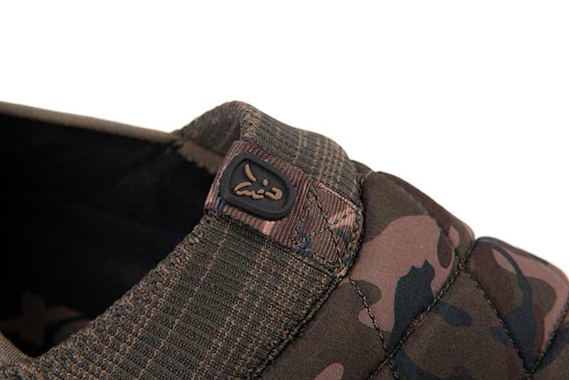 cfw168_173_fox_camo_khaki_bivvy_slippers_logo_detail_2jpg