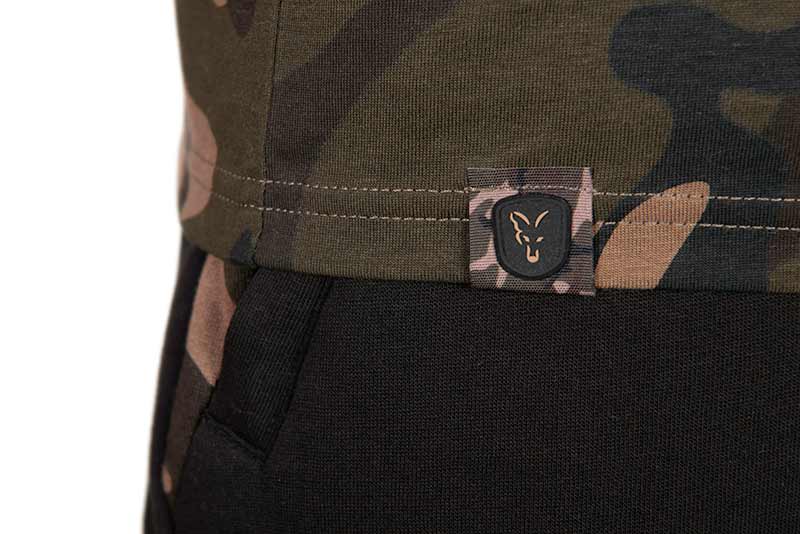 cfx279_284_fox_camo_t_shirt_logo_tab_detailjpg