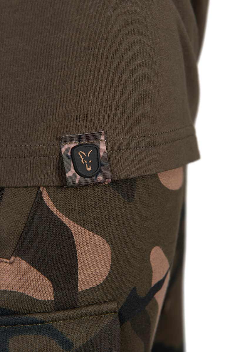 cfx273-_278_fox_khaki_camo_raglan_t_shirt_logo_tab_detail_2jpg