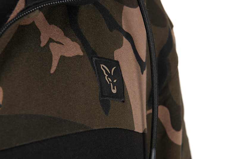 cfx291_296_fox_black_camo_raglan_zipped_hoody_logo_detailjpg