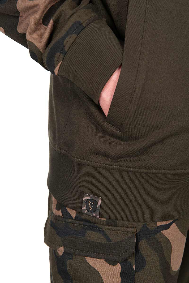 cfx297_cfx302_fox_khaki_camo_zipped_hoody_pocket_detailjpg