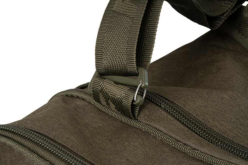 clu558_fox_voyager_large_carryall_strap_clipjpg