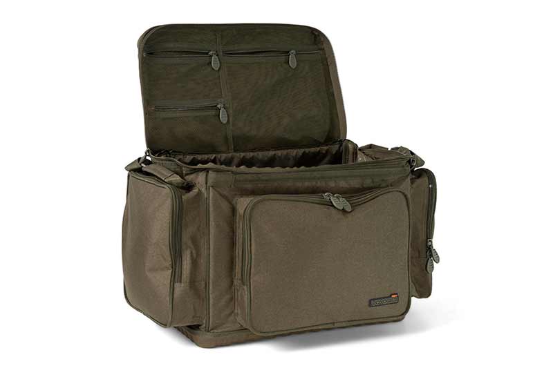 clu558_fox_voyager_barrow_bag_openjpg