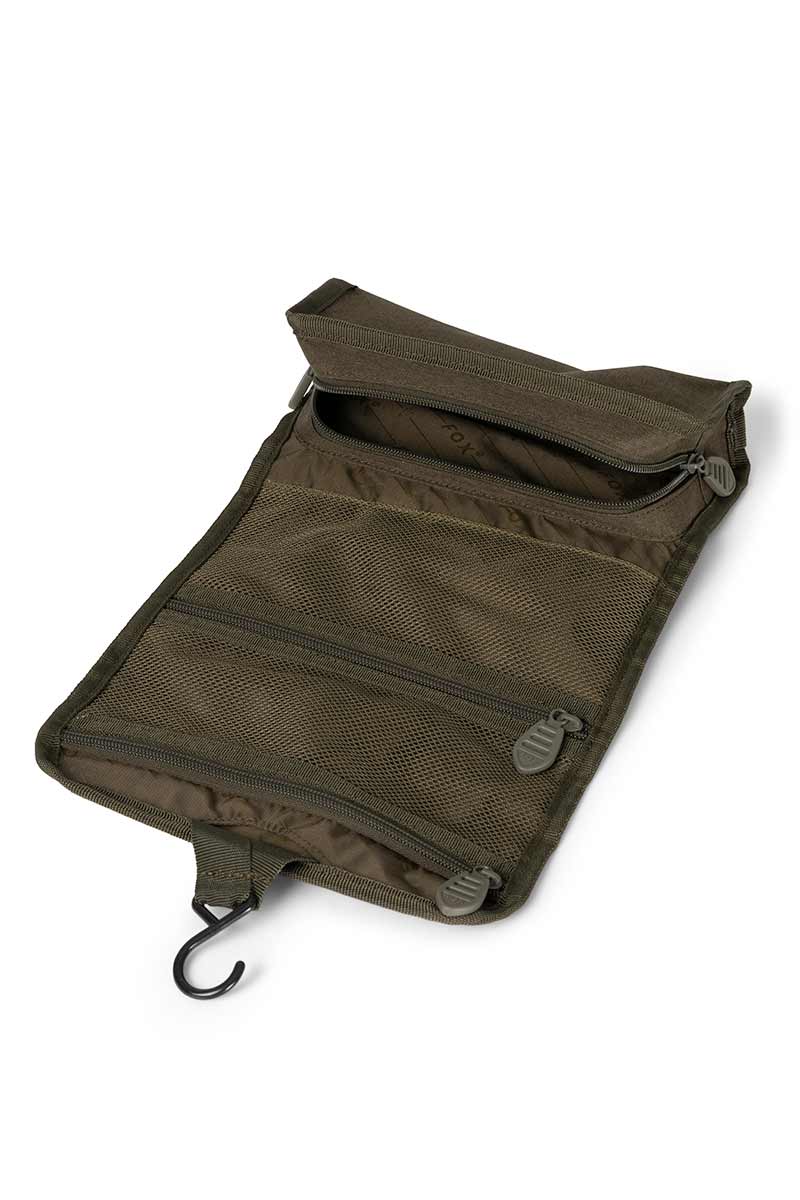 clu568_fox_voyager_roll_wash_bag_flat_2jpg