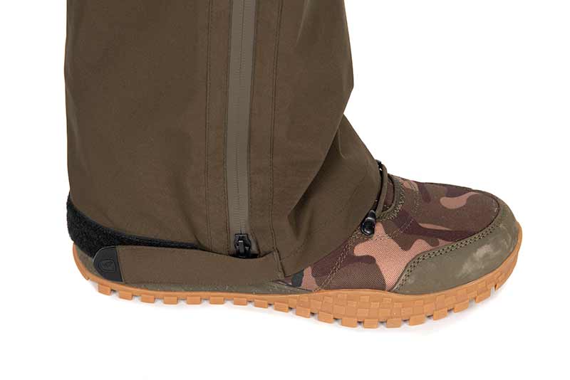 cfx384_389_fox_khaki_sherpa_tec_salopettes_boot_fitting_2jpg