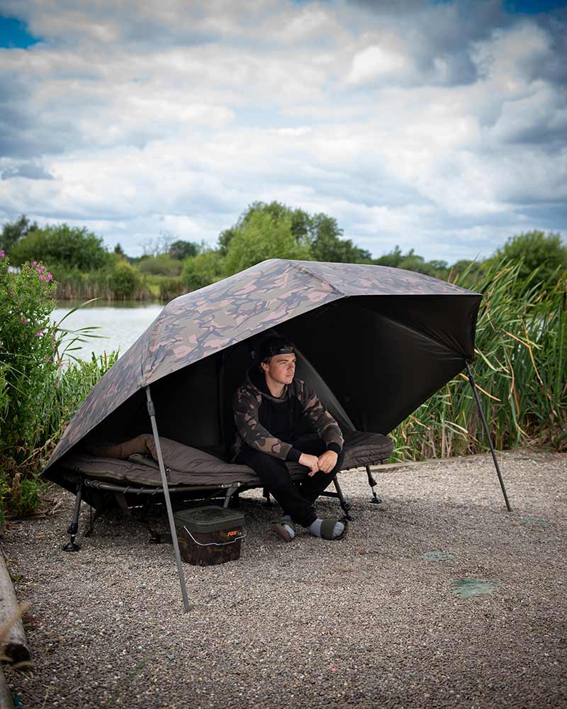 cum360_60_inch_camo_brolly_in_use-7jpg