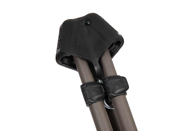 ccc069_fox_carpmaster_tripod_legs_closedjpg