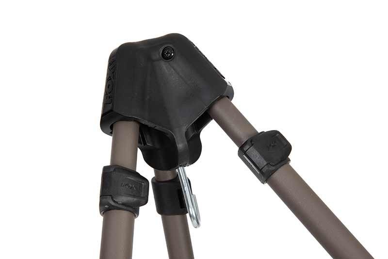 ccc069_fox_carpmaster_tripod_legs_splayedjpg