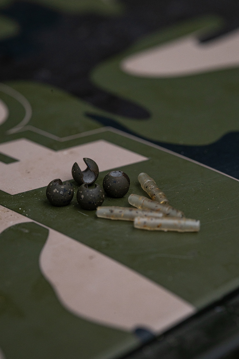 cac942_fox_edges_tubing_tungsten_heli_bead_kit_in_use_3jpg-1