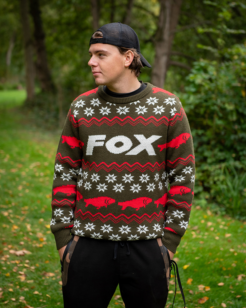 cfx528_fox_christmas_jumper_in_use-14jpg