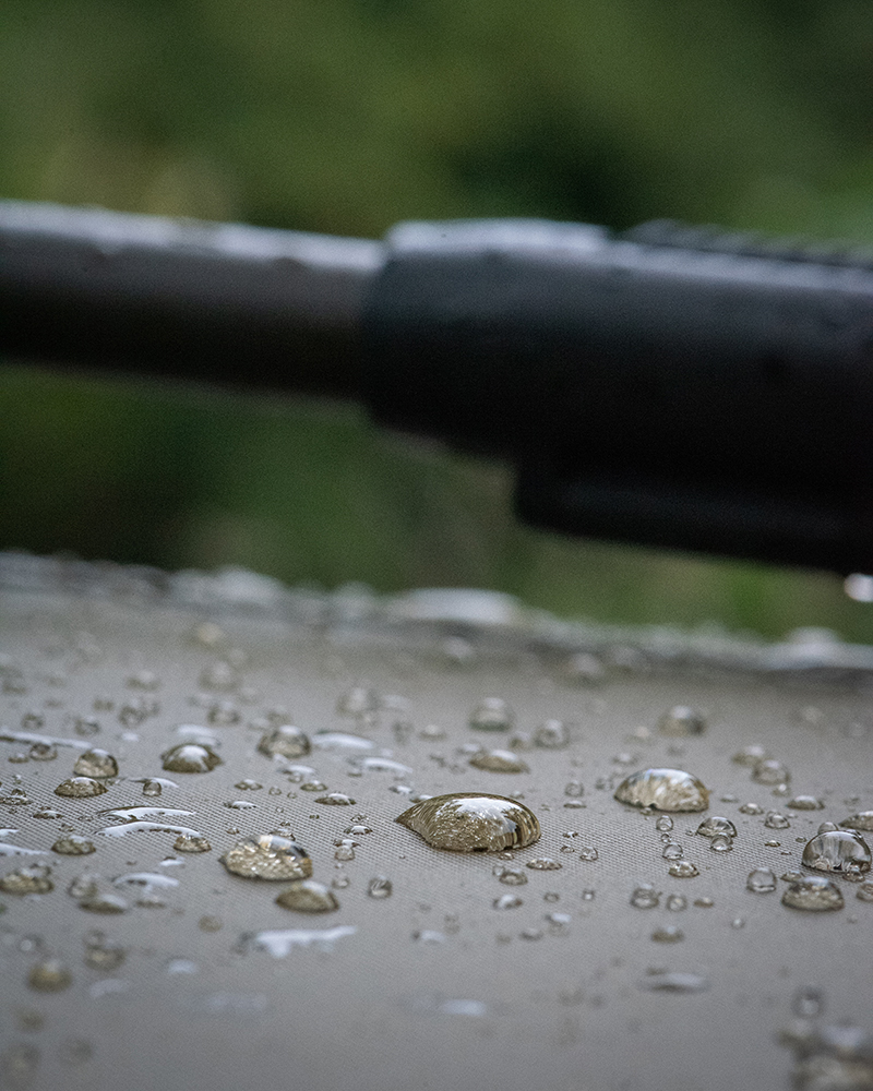 cum398_fox_eos_mark_2_2_person_bivvy_in_use_16jpg