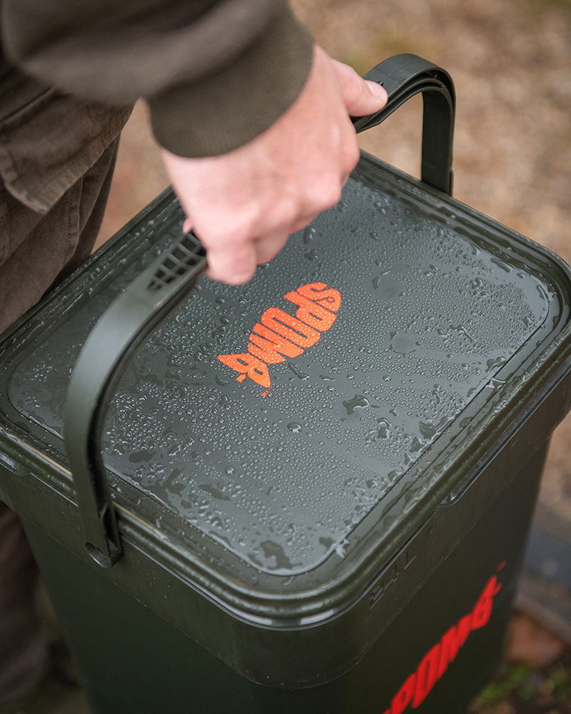 dbt003_spomb_bucket_24l_in_use-8jpg