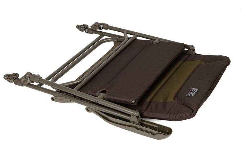 cbc135_fox_eos_xl_chair_foldedjpg