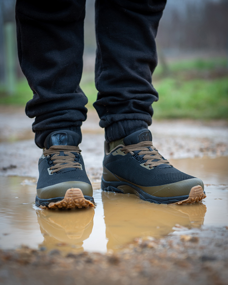 cfw246-251_fox_explorer_trainer-13jpg