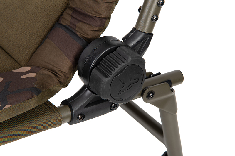 cbc144_fox_camolite_compact_recliner_adjustment_wheeljpg
