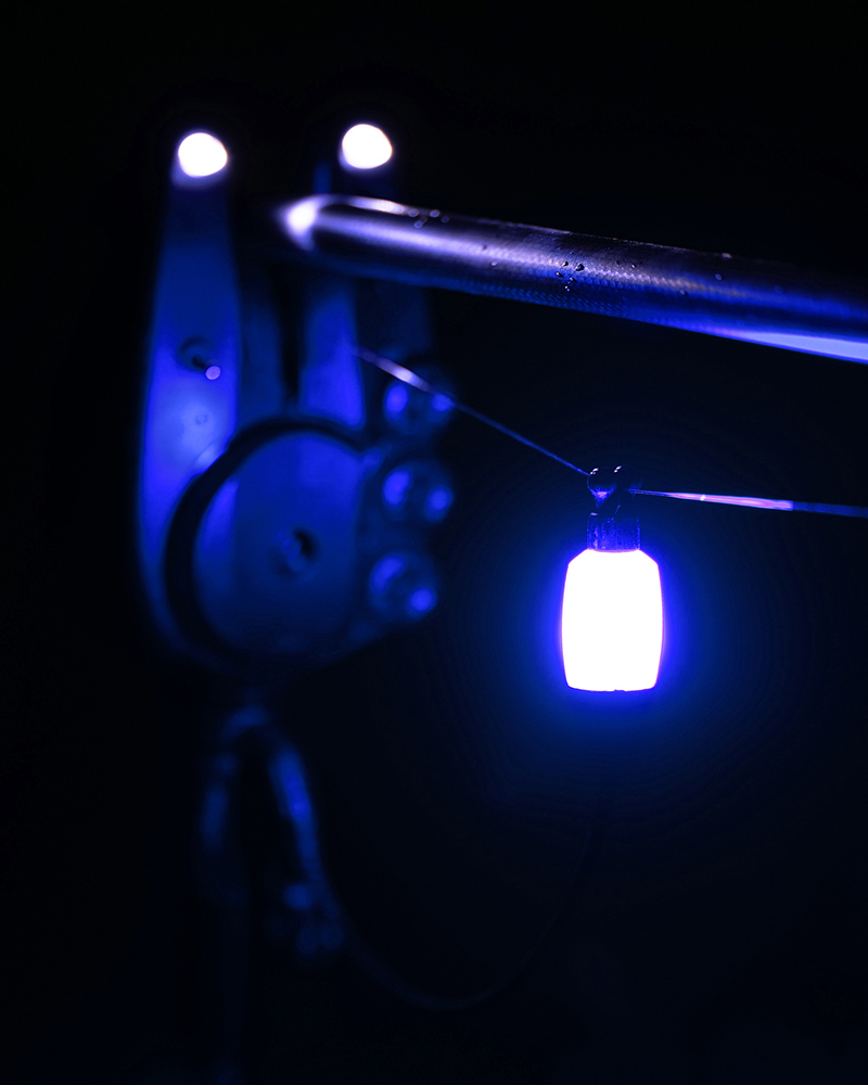 cbi147-153_fox_black_label_dinky_halo_bobbins_in_use-40jpg