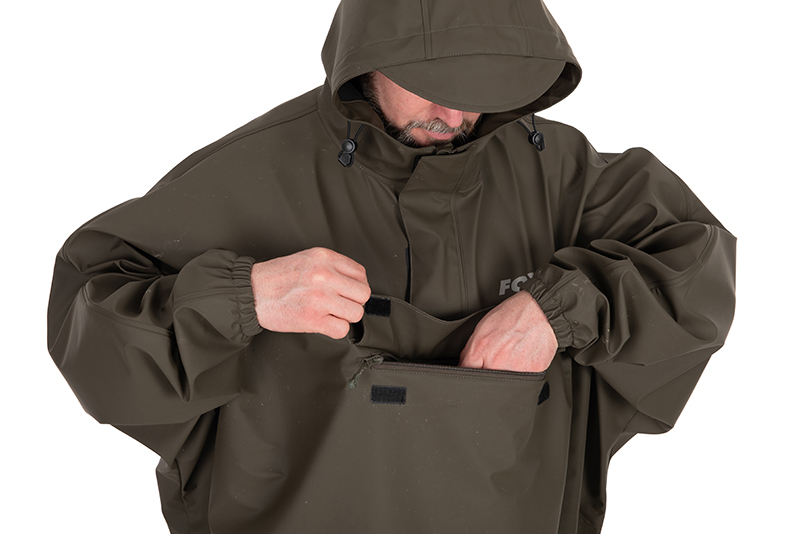 cfx591_fox_khaki_poncho_pocketjpg