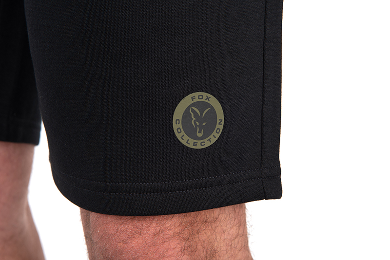 ccl402-407_fox_collection_black_jogger_short_logojpg