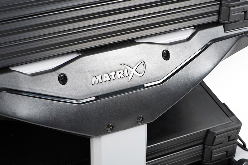 9-gmb179_matrix_xr36_pro500_limited_edition_seat_box_grey_back_logo_detailjpg