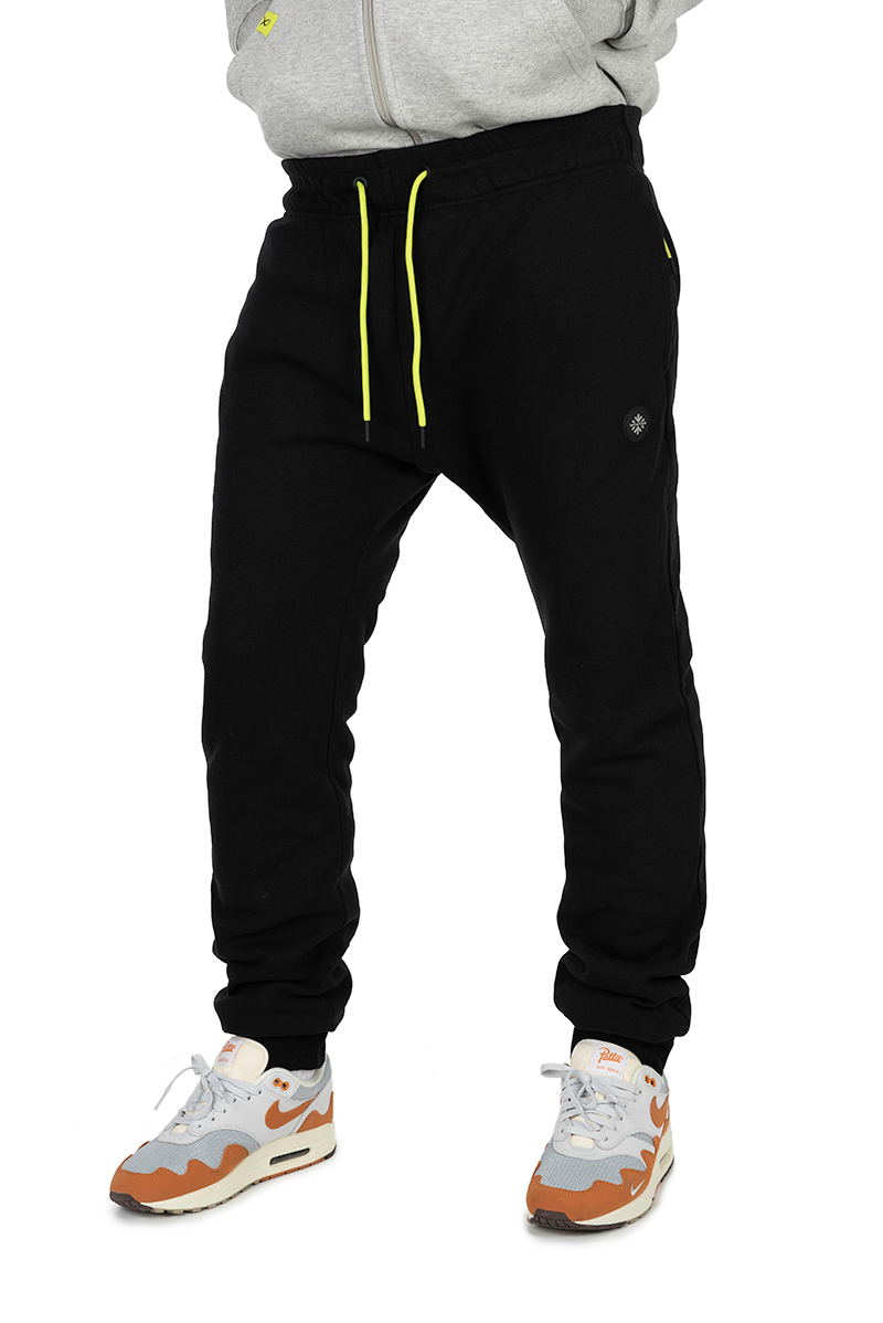 1-matrix_black_thermal_sherpa_joggers_main_2jpg