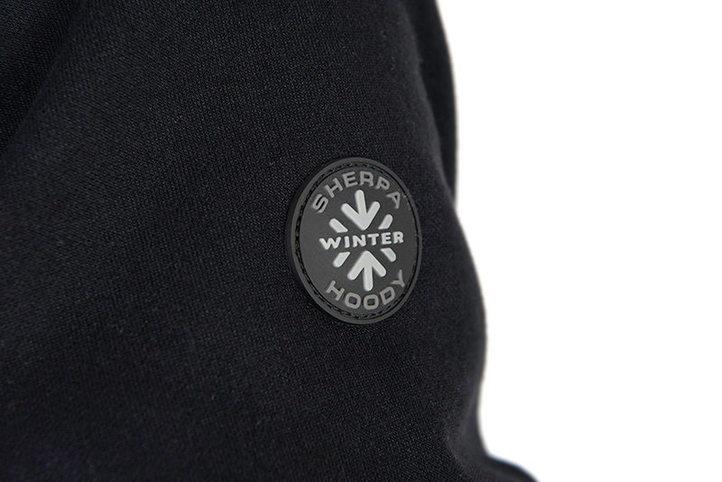 gpr336-_368_matrix_sherpa_hoody_sherpa_badge_detailjpg