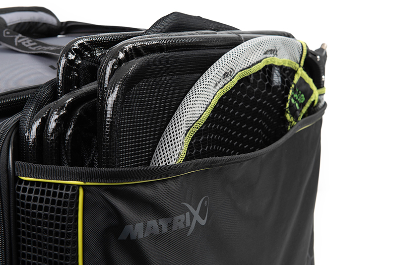 glu145_matrix_ethos_large_carryall_nets_in_pocket_detailjpg