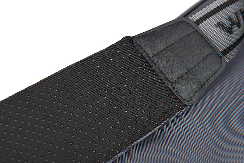 glu146_matrix_ethos_xl_accessories_bag_carry_strap_padding_detailjpg