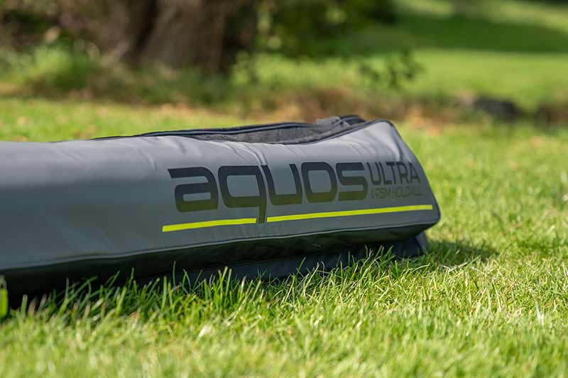 aquos-pole-holdall-12jpg