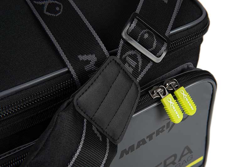 glu176_matrix_ultra_bait_cool_bag_adjustable_strap_detail_2jpg