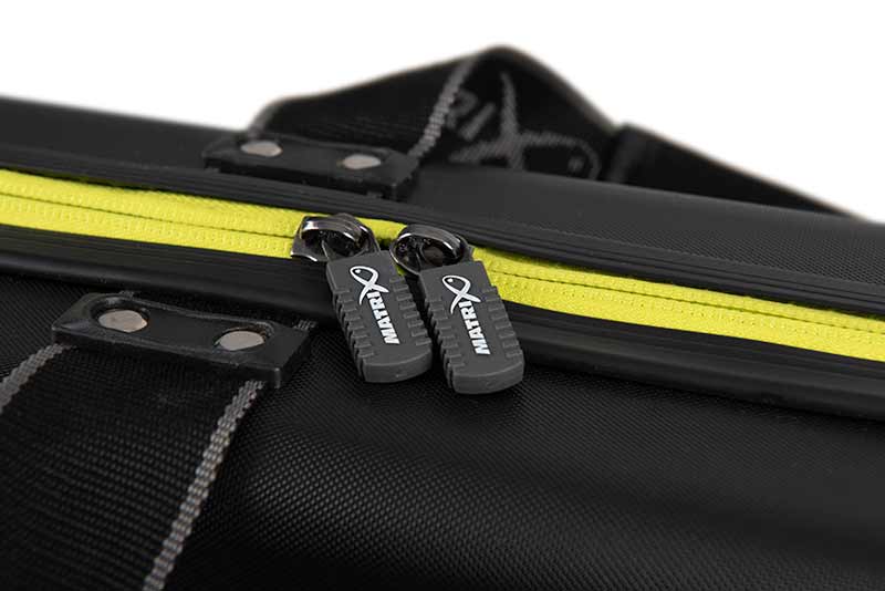 glu180_matrix_duralite_pro_xl_pole_case_1_95m_zip_detailjpg