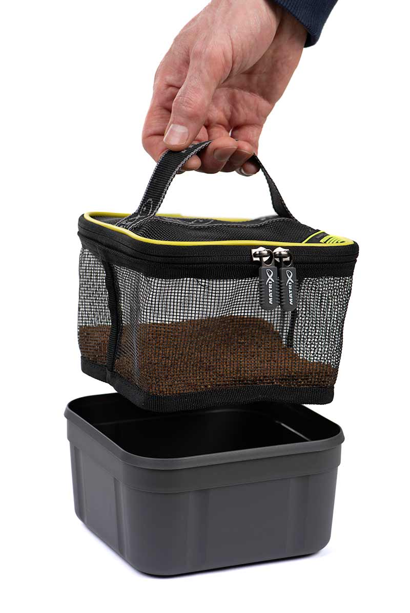 glu178_matrix_pellet_soaker_removing_from_bait_tub_3jpg