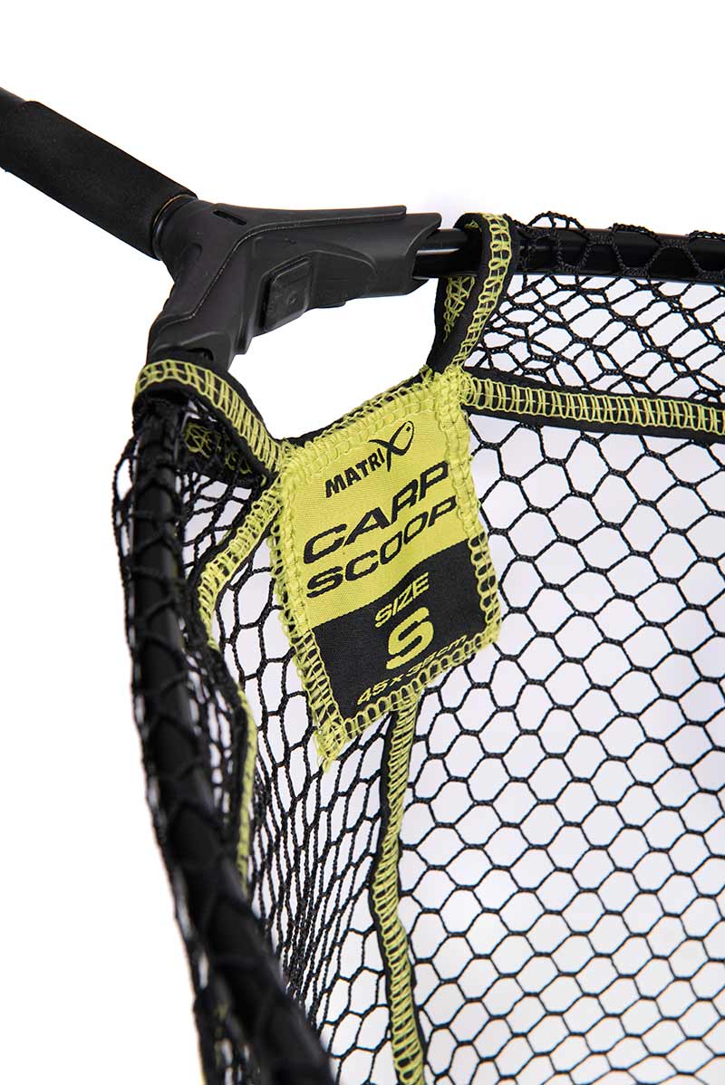 gln082_matrix_carp_scoop_s_landing_net_45_x35cm_labeljpg