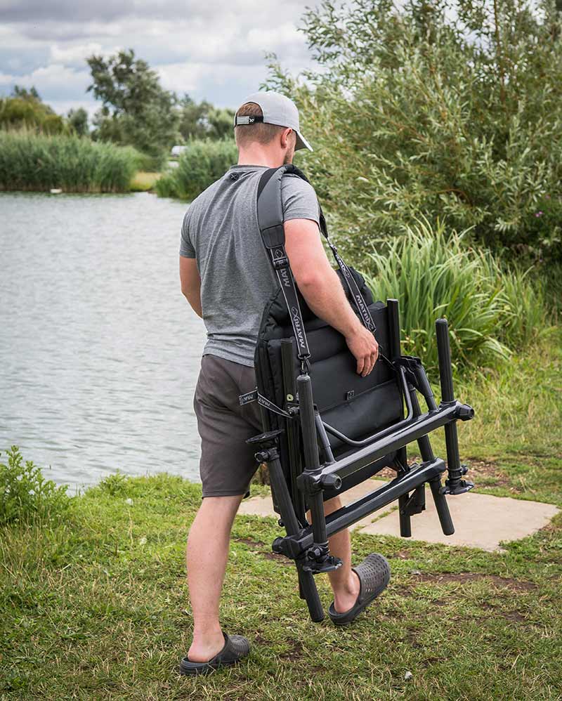 gbc007_xr36-pro-accessory-chair_in-use-36jpg