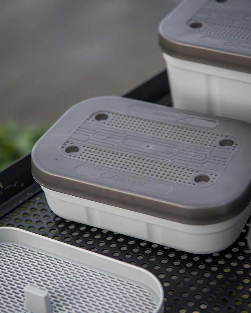 gbt042_air-flow-bait-tubs_in-use-4jpg