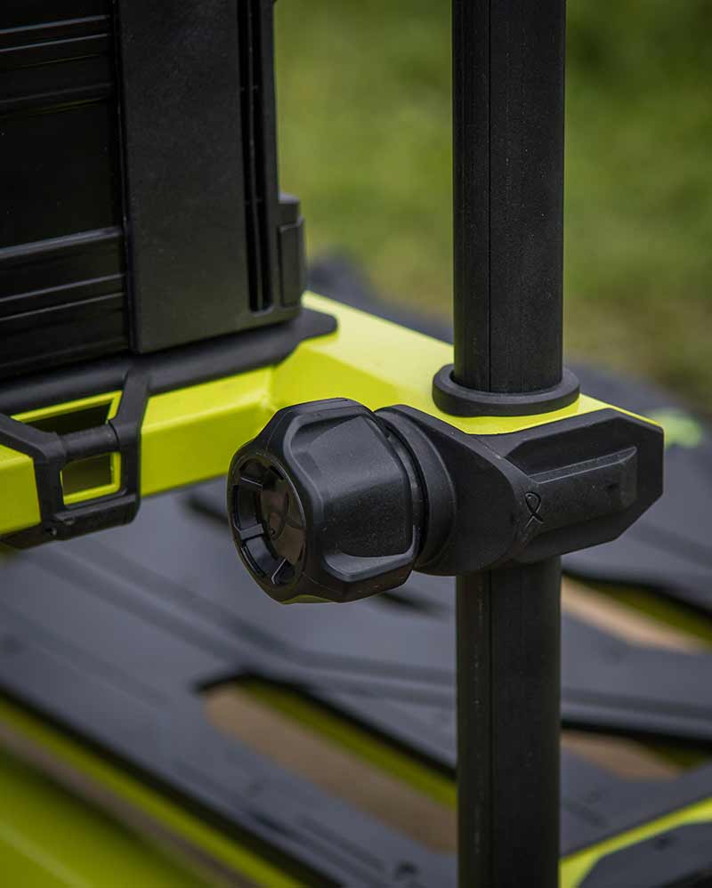 gmb201_f25-pro-swivel-seatbox-lime-edition_in-use-3jpg