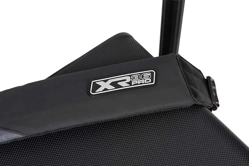 gmb202_matrix_xr36_sl_seatbox_graphite_carry_strapjpg