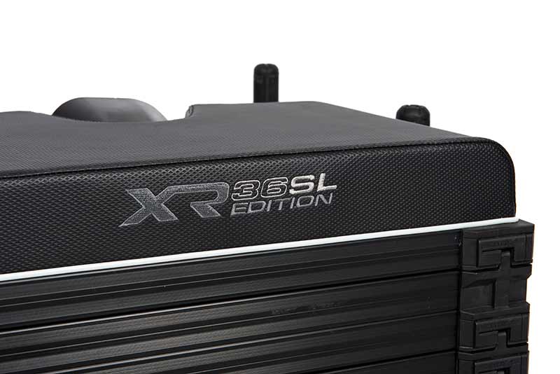 gmb202_matrix_xr36_sl_seatbox_graphite_logojpg