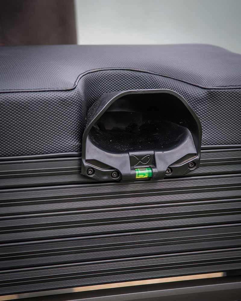 gmb203_deluxe-seat-cushion_in-use-8jpg
