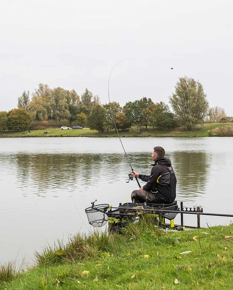 grd251-253_horizon-x-ultra-pro-slim-feeder-rods_in-use-76jpg