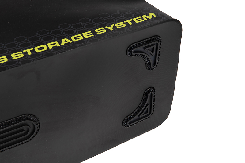 glu185_matrix_xl_accessories_eva_storage_bag_basejpg